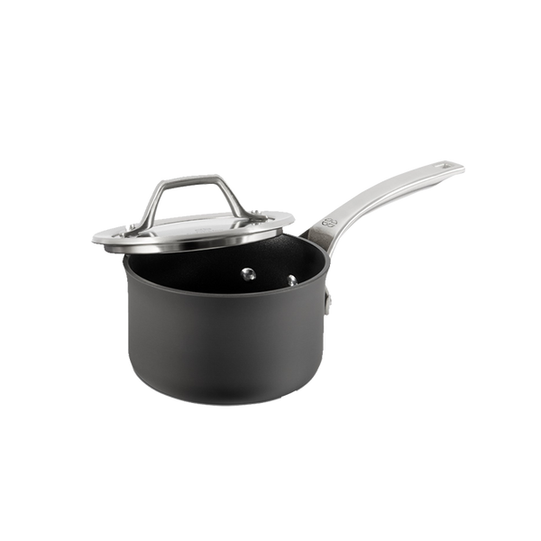 Calphalon Signature™ Hard-Anodized Nonstick 1-Quart Sauce Pan With Cover