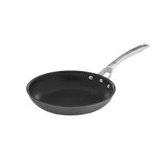 Calphalon Signature™ Hard-Anodized Nonstick 10-Inch Omelette Pan