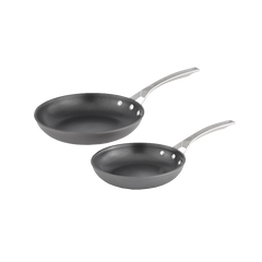 Calphalon Signature™ Hard-Anodized Nonstick 8-Inch and 10-Inch Omelette Pan Set